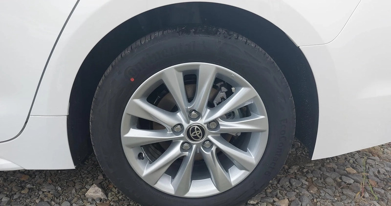 Toyota Corolla cena 128900 przebieg: 4, rok produkcji 2023 z Brusy małe 191